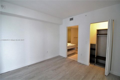 Copropriété à vendre à Miami, Floride: 2 chambres № 1932278 - photo 7