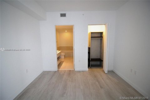 Copropriété à vendre à Miami, Floride: 2 chambres № 1932278 - photo 9