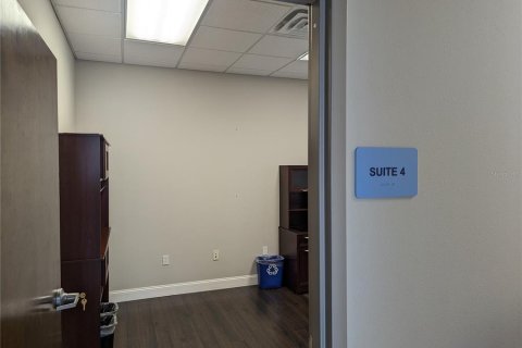 Immobilier commercial à louer à Tampa, Floride: 167.22 m2 № 823519 - photo 16