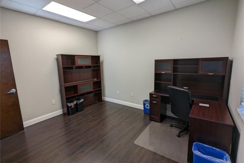 Immobilier commercial à louer à Tampa, Floride: 167.22 m2 № 823519 - photo 15