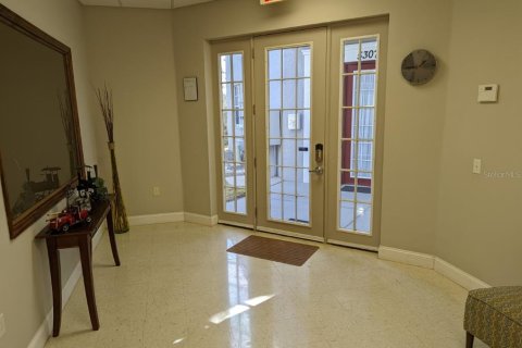 Immobilier commercial à louer à Tampa, Floride: 167.22 m2 № 823519 - photo 5
