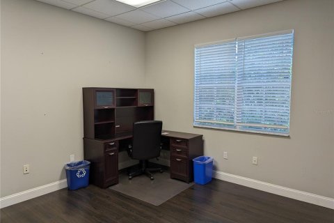 Immobilier commercial à louer à Tampa, Floride: 167.22 m2 № 823519 - photo 14