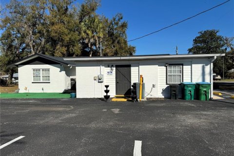 Commercial property in Chiefland, Florida 217.3 sq.m. № 2239078 - photo 12