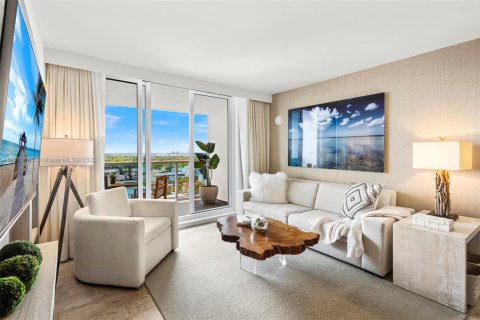 Condo in Miami Beach, Florida, 2 bedrooms  № 2022962 - photo 6