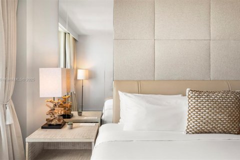 Condo in Miami Beach, Florida, 2 bedrooms  № 2022962 - photo 18