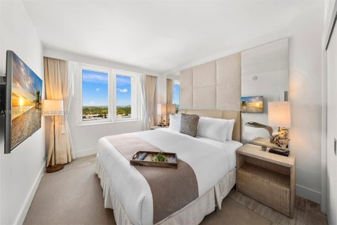 Condo in Miami Beach, Florida, 2 bedrooms  № 2022962 - photo 27