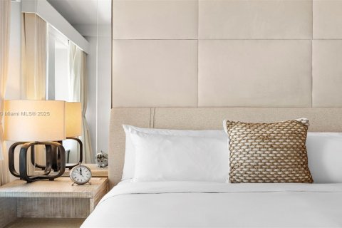 Condo in Miami Beach, Florida, 2 bedrooms  № 2022962 - photo 28