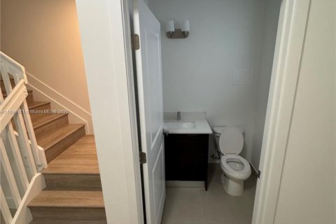 Купить таунхаус в Хомстед, Флорида 3 спальни, 135.45м2, № 1947874 - фото 5