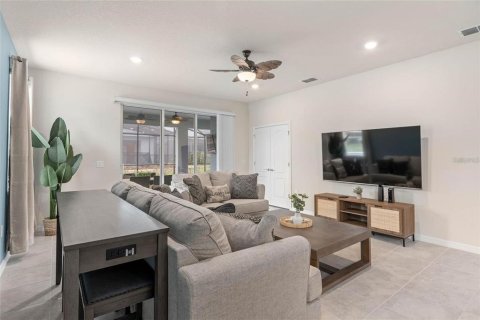 House in Davenport, Florida 7 bedrooms, 293.01 sq.m. № 1658438 - photo 4
