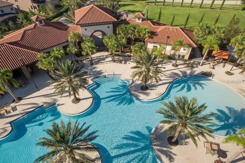 House in Davenport, Florida 7 bedrooms, 293.01 sq.m. № 1658438 - photo 17
