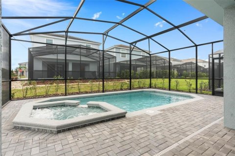House in Davenport, Florida 7 bedrooms, 293.01 sq.m. № 1658438 - photo 2
