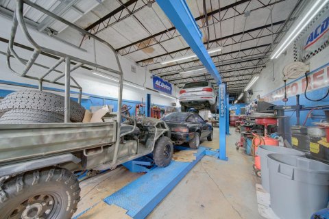 Propiedad comercial en venta en Oakland Park, Florida № 1958104 - foto 17