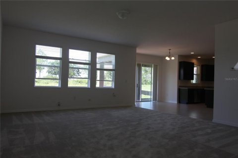 House in Winter Garden, Florida 4 bedrooms, 229.38 sq.m. № 1651088 - photo 6