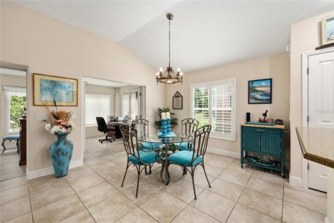 House in The Villages, Florida 3 bedrooms, 227.05 sq.m. № 1898972 - photo 27