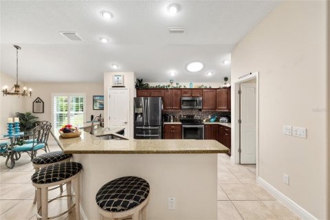 House in The Villages, Florida 3 bedrooms, 227.05 sq.m. № 1898972 - photo 12
