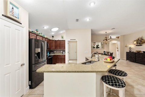 House in The Villages, Florida 3 bedrooms, 227.05 sq.m. № 1898972 - photo 15