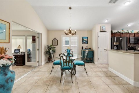 House in The Villages, Florida 3 bedrooms, 227.05 sq.m. № 1898972 - photo 14