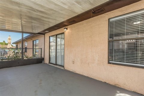 Casa en alquiler en Kissimmee, Florida, 2 dormitorios, 92.07 m2 № 1903272 - foto 16