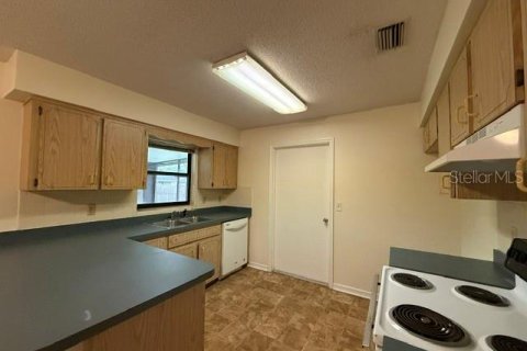 Villa ou maison à louer à Belleview, Floride: 3 chambres, 119.66 m2 № 2403727 - photo 9