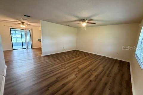 Villa ou maison à louer à Belleview, Floride: 3 chambres, 119.66 m2 № 2403727 - photo 4
