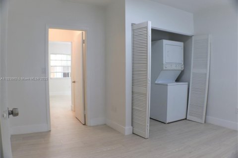 Condo in Miami Beach, Florida, 1 bedroom  № 1794392 - photo 22