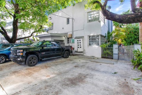 Condo in Miami Beach, Florida, 1 bedroom  № 1794392 - photo 15