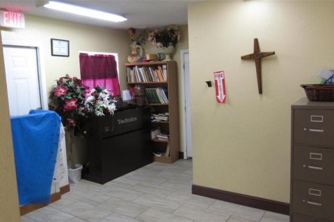Commercial property in Auburndale, Florida 250.84 sq.m. № 2212767 - photo 25