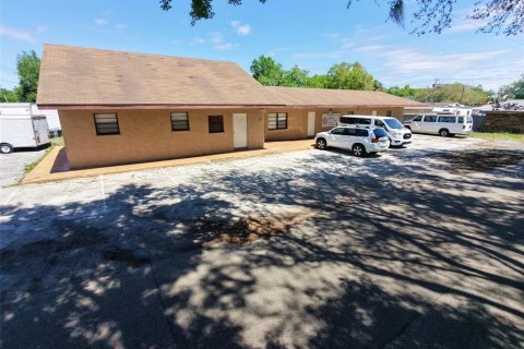 Commercial property in Auburndale, Florida 250.84 sq.m. № 2212767 - photo 5