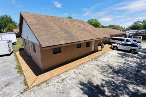 Commercial property in Auburndale, Florida 250.84 sq.m. № 2212767 - photo 4