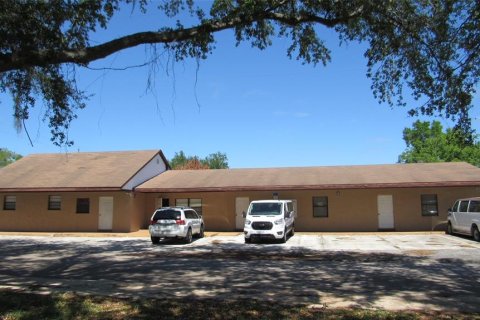 Commercial property in Auburndale, Florida 250.84 sq.m. № 2212767 - photo 6