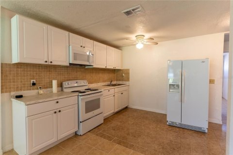 Casa en venta en Winter Haven, Florida, 3 dormitorios, 123.84 m2 № 1899801 - foto 7