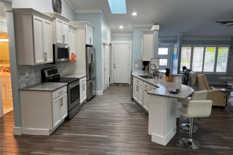 House in Sarasota, Florida 3 bedrooms, 168.62 sq.m. № 1810090 - photo 19