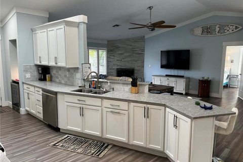 House in Sarasota, Florida 3 bedrooms, 168.62 sq.m. № 1810090 - photo 23