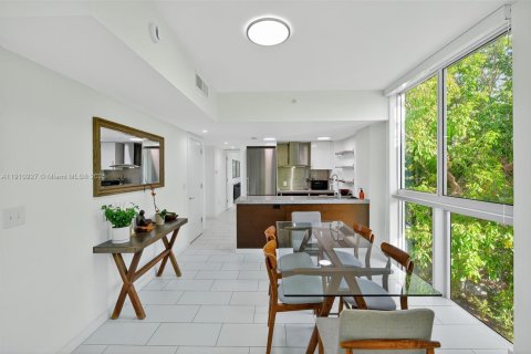Condominio en venta en Miami, Florida, 2 dormitorios, 90.3 m2 № 2013241 - foto 10
