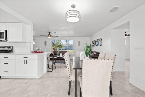 Casa en alquiler en Englewood, Florida, 2 dormitorios, 107.02 m2 № 1872831 - foto 14