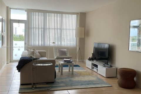 Copropriété à louer à Miami Beach, Floride: 2 chambres, 102.19 m2 № 1965612 - photo 5