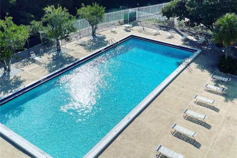 Copropriété à louer à Miami Beach, Floride: 2 chambres, 102.19 m2 № 1965612 - photo 16