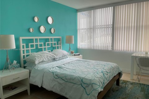 Copropriété à louer à Miami Beach, Floride: 2 chambres, 102.19 m2 № 1965612 - photo 7