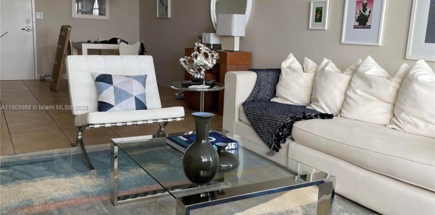 Condo à Miami Beach, Floride, 2 chambres № 1965612