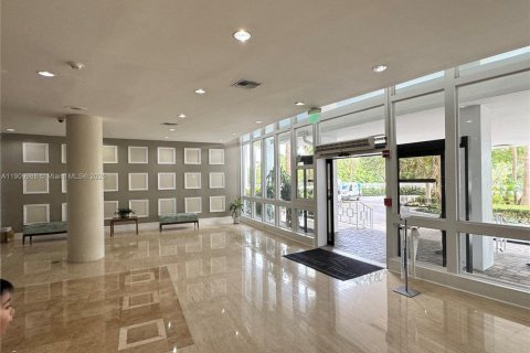 Copropriété à louer à Miami Beach, Floride: 2 chambres, 102.19 m2 № 1965612 - photo 13