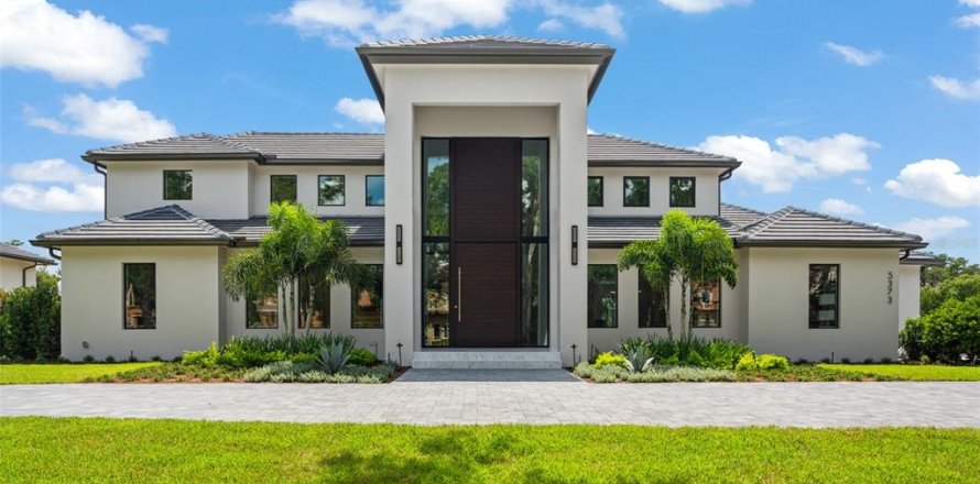 House in Windermere, Florida 5 bedrooms, 556.76 sq.m. № 2354899