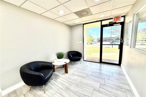 Commercial property in Clearwater, Florida 753.9 sq.m. № 1919320 - photo 12