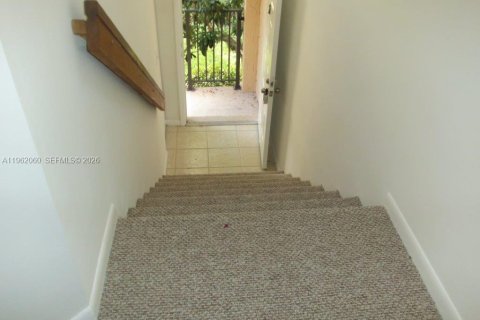 Copropriété à louer à Pembroke Pines, Floride: 2 chambres, 92.9 m2 № 2024803 - photo 5