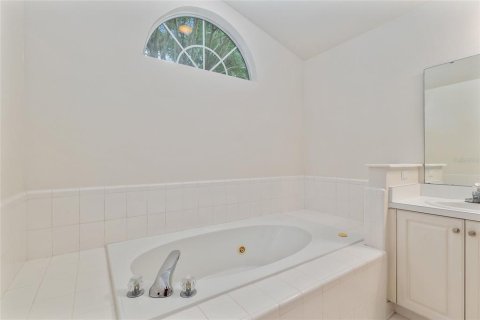 Купить виллу или дом в Алачуа, Флорида 3 комнаты, 216.65м2, № 1746478 - фото 19