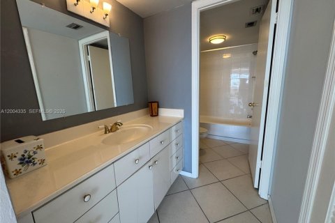 Apartment in Aventura, Florida 1 bedroom, 93.37 sq.m. № 2170509 - photo 20