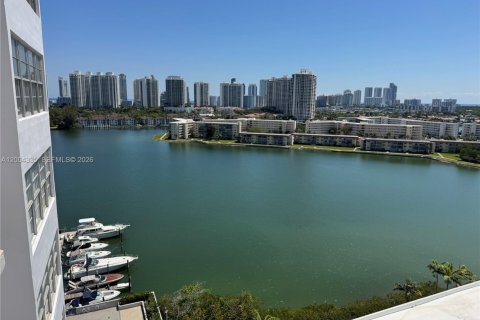 Apartment in Aventura, Florida 1 bedroom, 93.37 sq.m. № 2170509 - photo 11