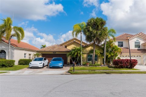 Villa ou maison à louer à Boca Raton, Floride: 3 chambres, 166.95 m2 № 1937667 - photo 1