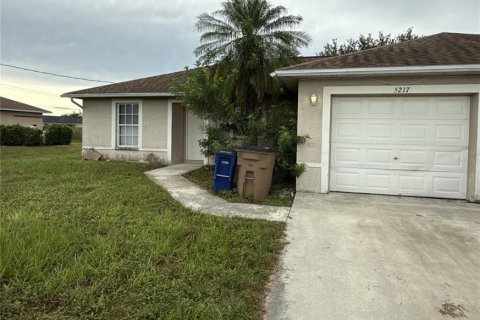 Apartamento en alquiler en Lehigh Acres, Florida, 3 dormitorios, 104.52 m2 № 1905427 - foto 1