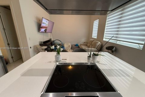 Adosado en venta en Doral, Florida, 4 dormitorios, 216.93 m2 № 1973541 - foto 29