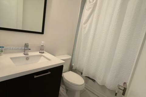 Adosado en venta en Doral, Florida, 4 dormitorios, 216.93 m2 № 1973541 - foto 24